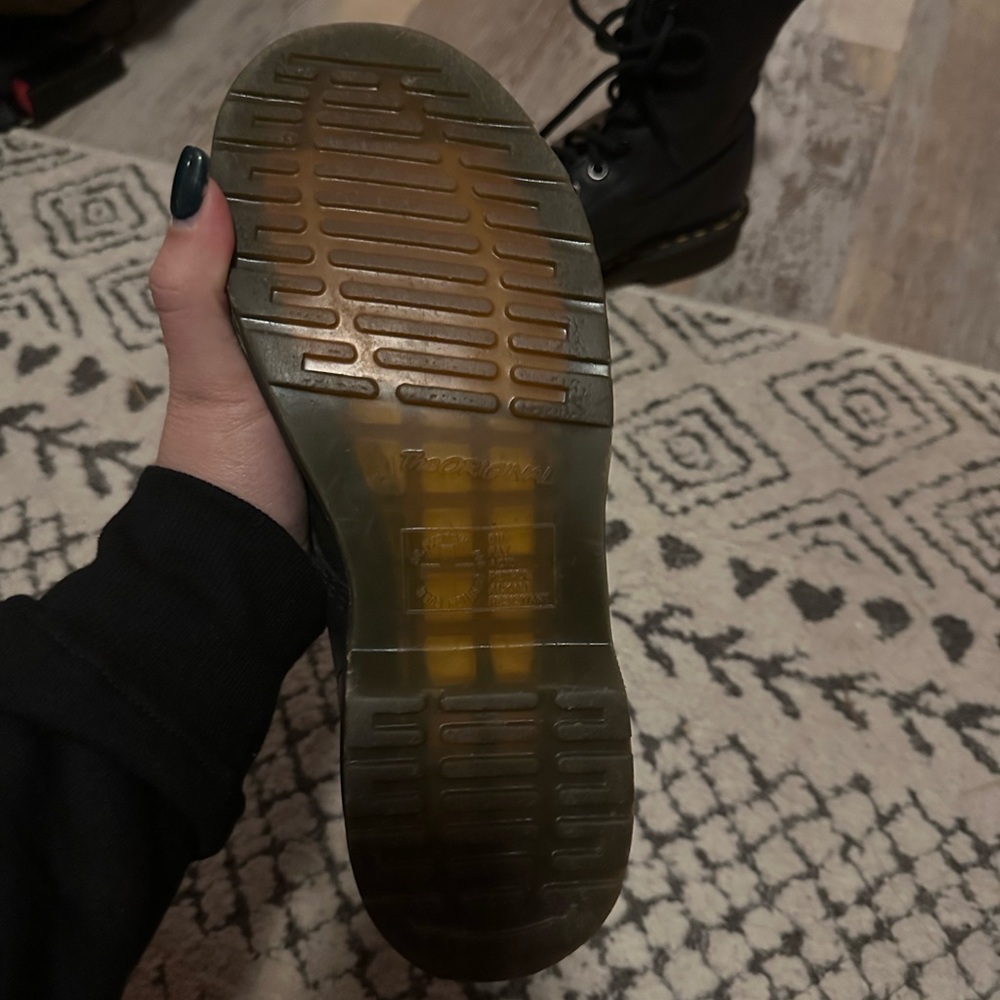 Dr Martens boots - Picture 2 of 2